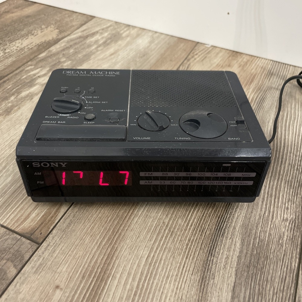 Vintage Sony Dream Machine‎ FM/AM Digital Clock Radio